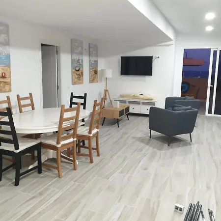 Atico Deluxe Centro Апартаменты Коральео